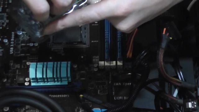 Upgrading my CPU - Almost a fail (AMD FX 8350) смотреть онлайн