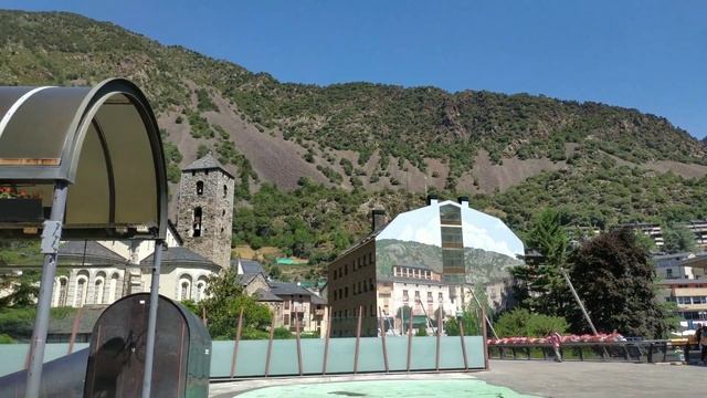 Андорра. Андорра Ла Велла. Placa del Poble смотреть онлайн