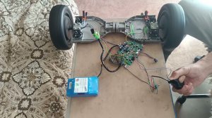 Прошивка платы гироскутера под управление курком/ручкой газа.  Демо к заказу для Н.