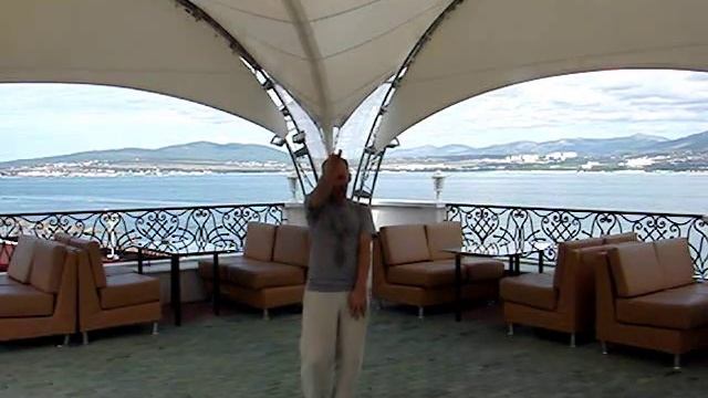 2013.09.19-13 Russia-Gelendjik-Cafe: Stas peha - Staraja istorija. смотреть онлайн