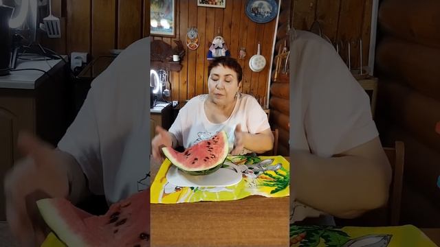 Квашеная капуста с брусникой в ЭМ контейнере. смотреть онлайн