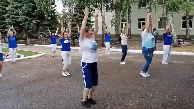 Октябрьский дом-интернат для престарелых - Спортивный флешмоб.mp4