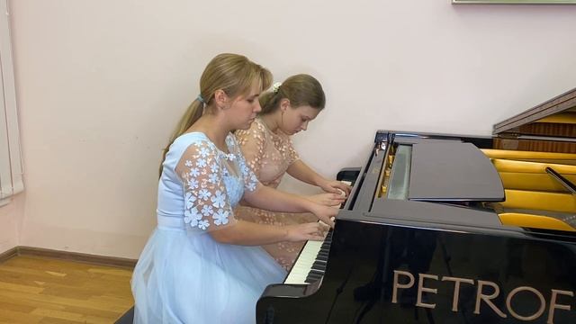 В.Гаврилин "Тарантелла" (из балета "Анюта") МГДМШ Им. Гнесиных. Исп. Орлова А. и Шамонова П. смотреть онлайн