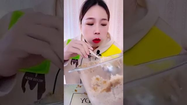 ASMR QIANS ICE IN BLENDER/ICE EATING смотреть онлайн