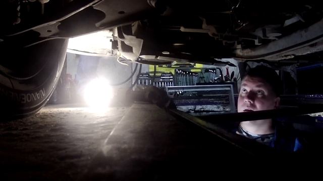 Заменщик жидкостей на авто рабочие моменты смотреть онлайн