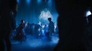 Уэнсдэй Аддамс танцует на Вороньем балу