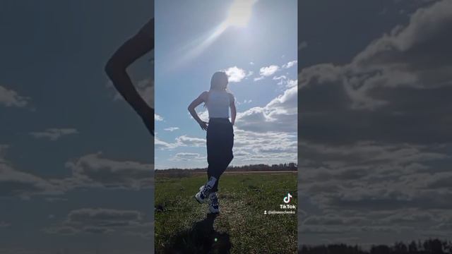 Маруся раз... Зажгла под украинскую народную 🔥💃 Мурашки от исполнения! Казачий хор 🎤 смотреть онлайн