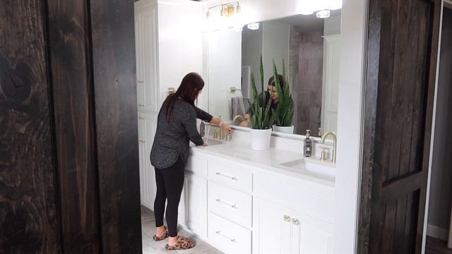 EXTREME CLEAN + DECLUTTER + ORGANIZE WITH ME 2021 | BATHROOM DECLUTTER & ORGANIZATION | FULL TOUR