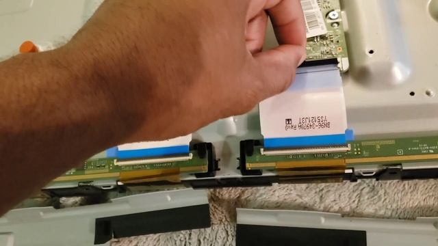 Fix Samsung TV white spots by reconnecting reflectors. смотреть онлайн