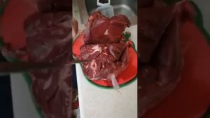 Личинки паразитов в мясе косули.