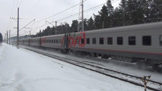 Электровоз ЧС2К-900 "Виктор Соколов" со скорым поездом. смотреть онлайн