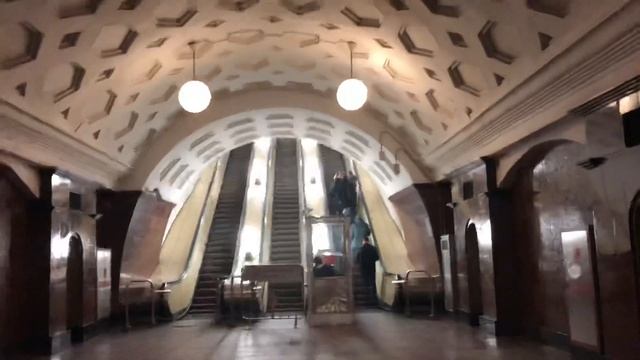 Станция метро «Красные Ворота» у Красных Ворот смотреть онлайн