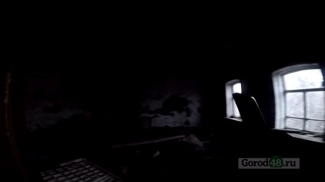 «Застывшее время»: брошенные дома и никого на километры вокруг смотреть онлайн