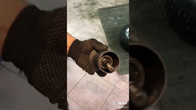 Замена шаровой на Hyundai Solaris смотреть онлайн