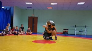 уроки борьбы. бросок "кочерга" младшая группа. греко-римская борьба