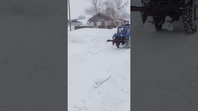 мтз 80 с куном чистим снег, 8 марта2021