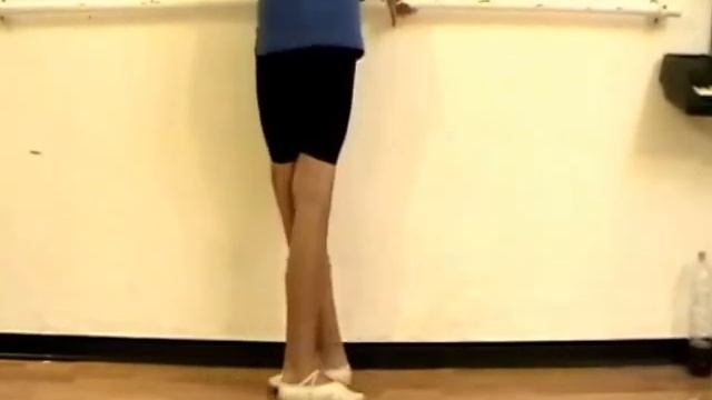 Pas de bourrèe без перемены ног из стороны в сторону. Урок 64. смотреть онлайн