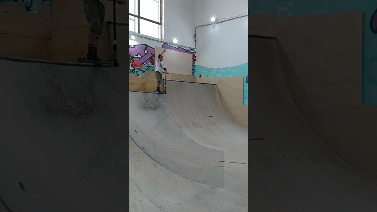 Правильное поведение в скейт парке - Респект. (Выполнение трюка, обозначь поднятой рукой) смотреть онлайн