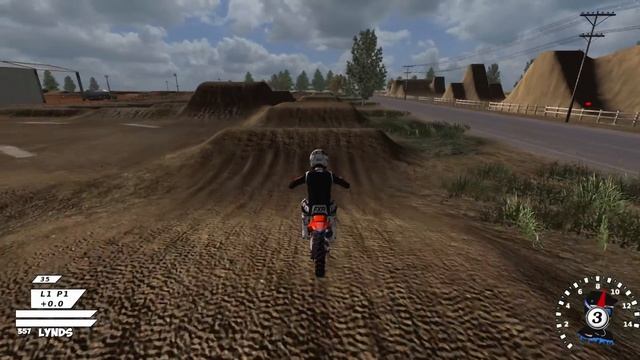 THE BIGGEST Compound in ALL of MX Simulator! 11 Tracks! смотреть онлайн