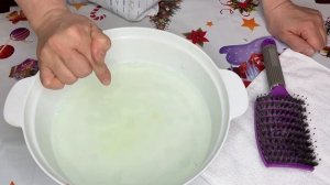 Как ПРАВИЛЬНО МЫТЬ РАСЧЁСКИ для волос дома. Очищаем расчёску от волос, пыли, грязи и прочего