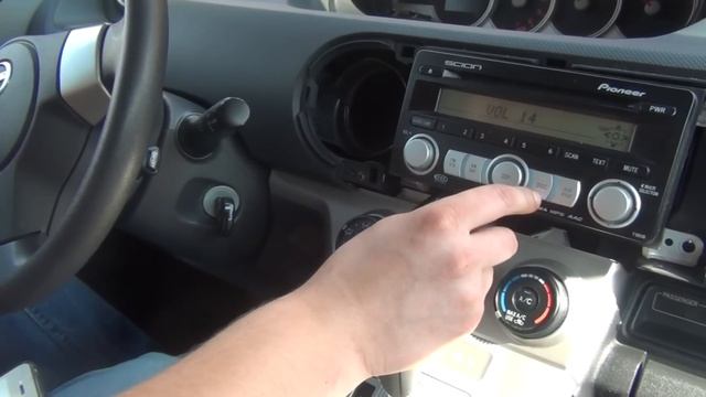 GTA Car Kits - Scion xB 2008-2013 iPod, iPhone and AUX adapter installation смотреть онлайн