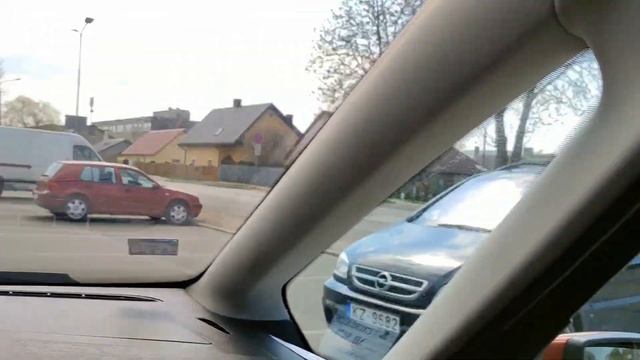 Район улиц Мейю цельш , Пулквиежа Бриежа , Трактористу , Пионеру . Технологическая основная школа . смотреть онлайн