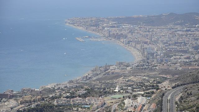 Вид с горы Каламорро, Бенальмадена, Коста дель Соль, Испания (3) смотреть онлайн