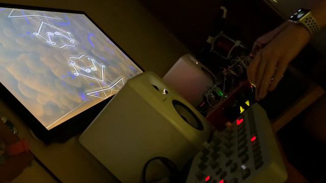 Elektron Model Cycles, Elektron Digitakt, Soma Pulsar-23, Korg Electribe смотреть онлайн