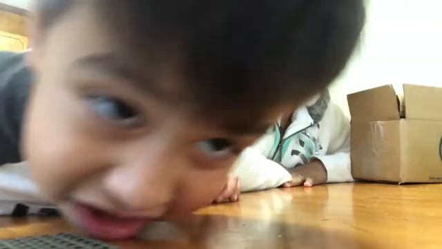 FROZEN 2|Unboxing Lenovo ideapad L340+May natanggap na gift from yt|The Kohlmeier's Family смотреть онлайн