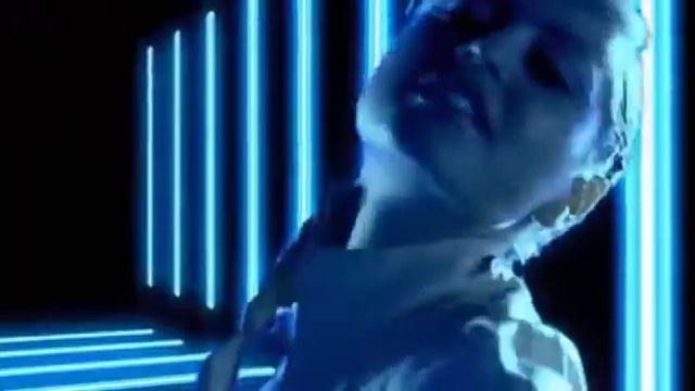 Holly Valance - Şımarık (İNGİLİZCE) смотреть онлайн