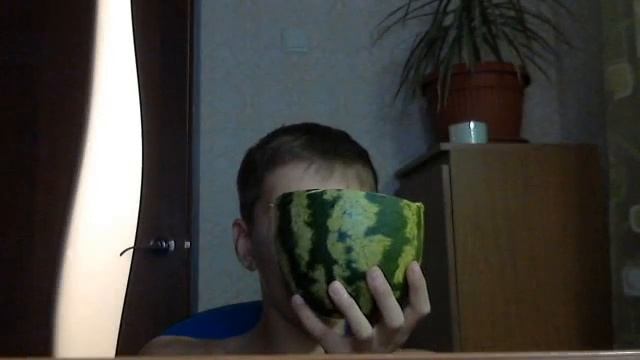 Что вы ощущаете когда едите арбуз без косточек? смотреть онлайн
