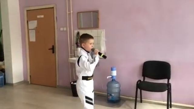 Петров Эмиль "Трава у дома" смотреть онлайн