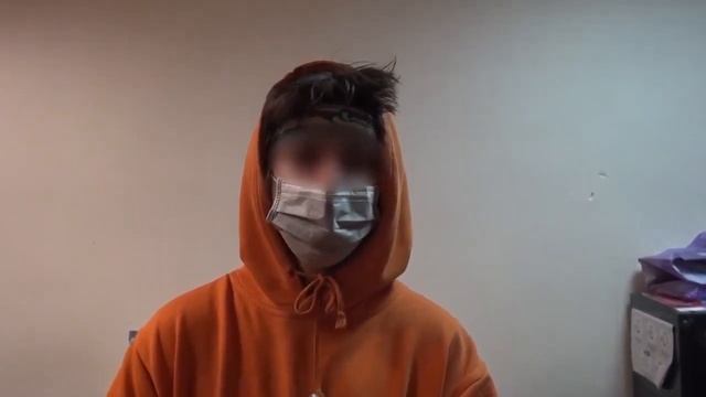 19-летний житель Московской области отобрал телефон у 13-летней школьницы смотреть онлайн