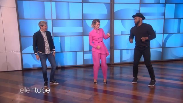 Exclusive: Sarah Paulson, Ellen, and tWitch Dance During a Commercial Break смотреть онлайн