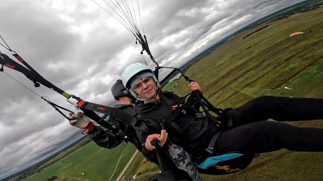 ПОЛЕТ НА ПАРАПЛАНЕ! ОПАСНЫЙ ПОЛЕТ! смотреть онлайн