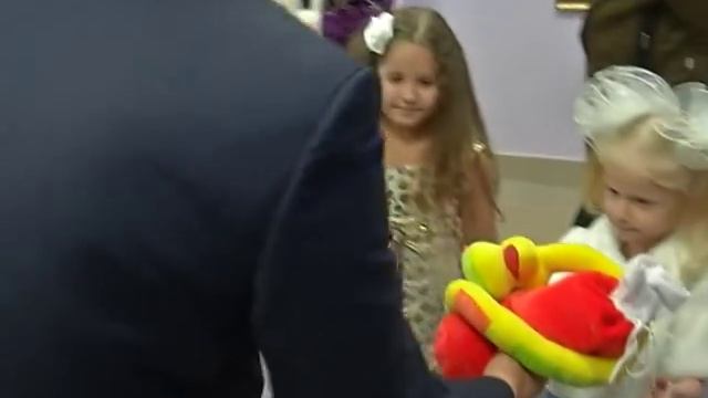 Детский сад "Фиолетовая корова". открытие смотреть онлайн