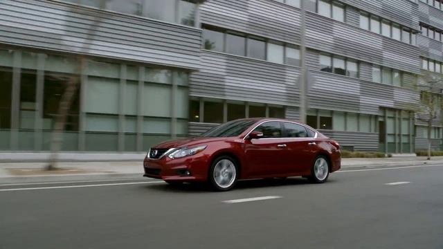 Nissan Altima Sedan | TAKE A SEAT IN THE SPOTLIGHT | Running Footage 2018, 2017, 2018 Models | ROGE смотреть онлайн