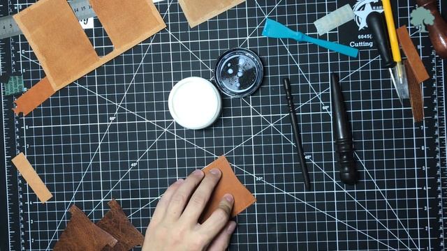 Small leather wallet + Free pattern. Компактный кошелек из кожи + выкройка. смотреть онлайн