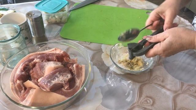Сочная нежная СВИНАЯ ГРУДИНКА В БАНКЕ Приготовлена на длительное хранение смотреть онлайн