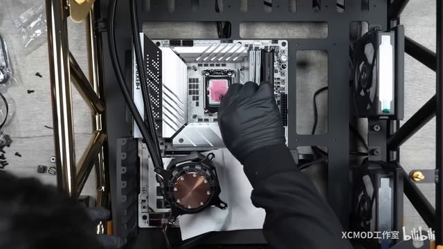 $1500 chassis, i9+4090 graphics card water-cooled computer installation process. смотреть онлайн