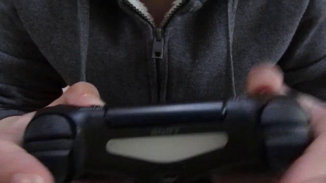 АСМР/ASMR Как будто бы играю в приставку/Звуки кнопок/Неразборчивый шепот