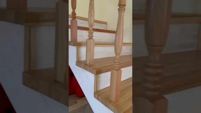 Наша лестница в Доме из лиственницы. смотреть онлайн