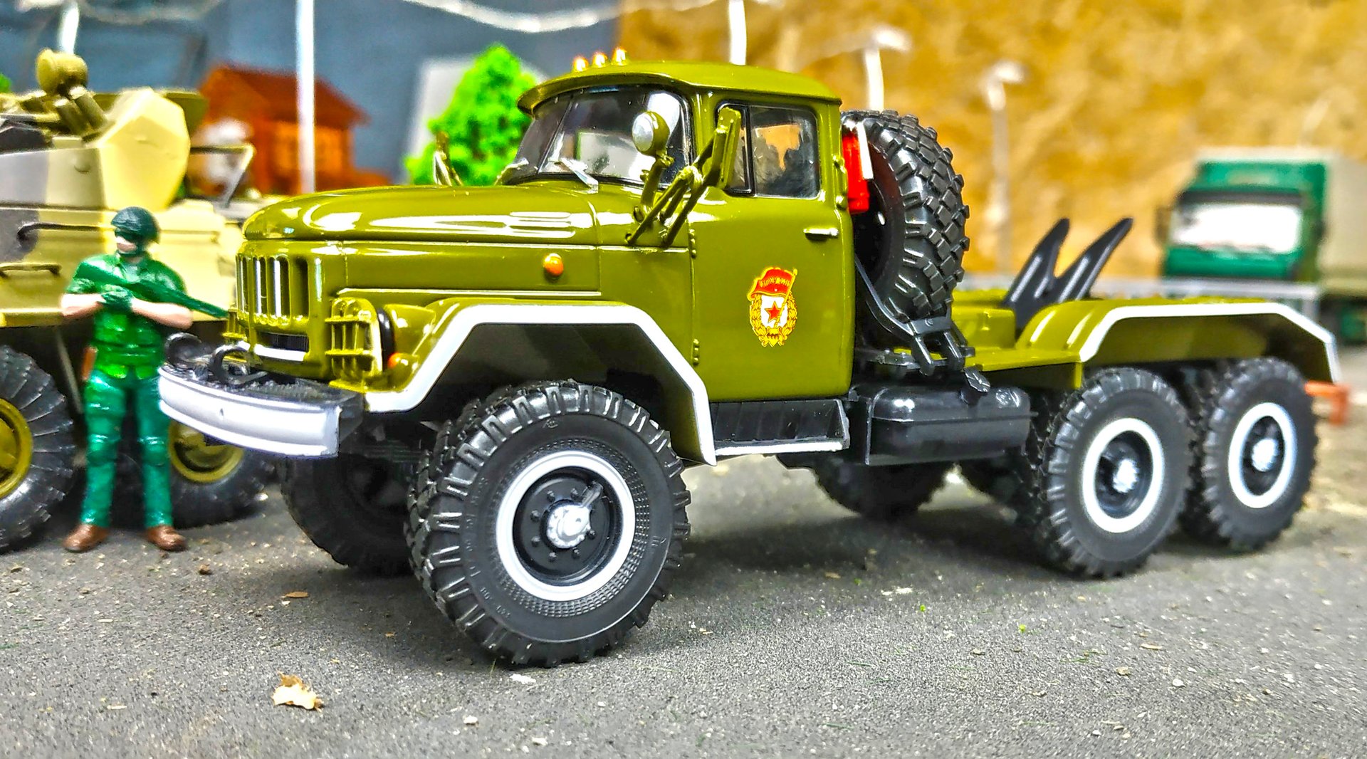 Военный тягач ЗИЛ 131 масштаб 1/43. Про машинки. смотреть онлайн