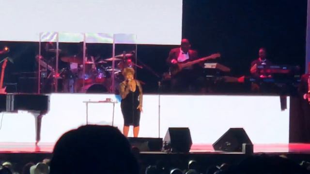 Anita Baker - Giving You The Best That I’ve Got 7/21/18 Live foxx theatre St. Louis смотреть онлайн