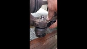 Kia CeeD ремонт пыльников рулевых тяг (наконечников)))