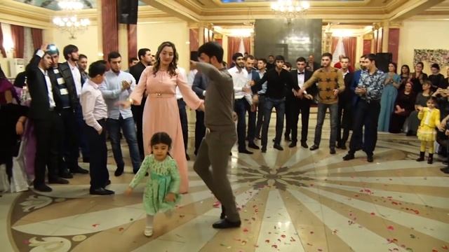 Шикарная Лезгинка c Невестой на Свадьбе смотреть онлайн