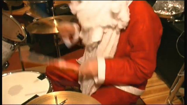 Cozy Santa - Dance With The Devil смотреть онлайн