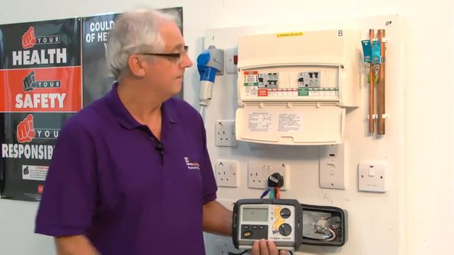 RCDT320 - בודק ממסרי פחת смотреть онлайн