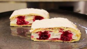 "Вишневое Облачко"/Невероятно Воздушный и Вкусный Пирог с Меренгой и Вишней