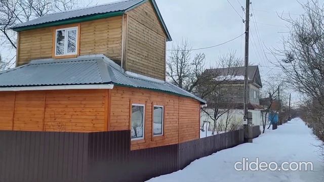 На даче.Сход снега с крыши повредил забор и антенну. смотреть онлайн